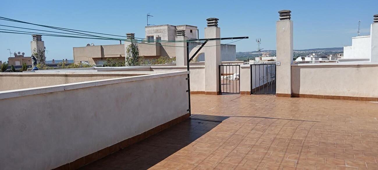 2 soverom Leilighet til salgs i Los Montesinos med svømmebasseng - € 125 000 (Ref: 9869143)