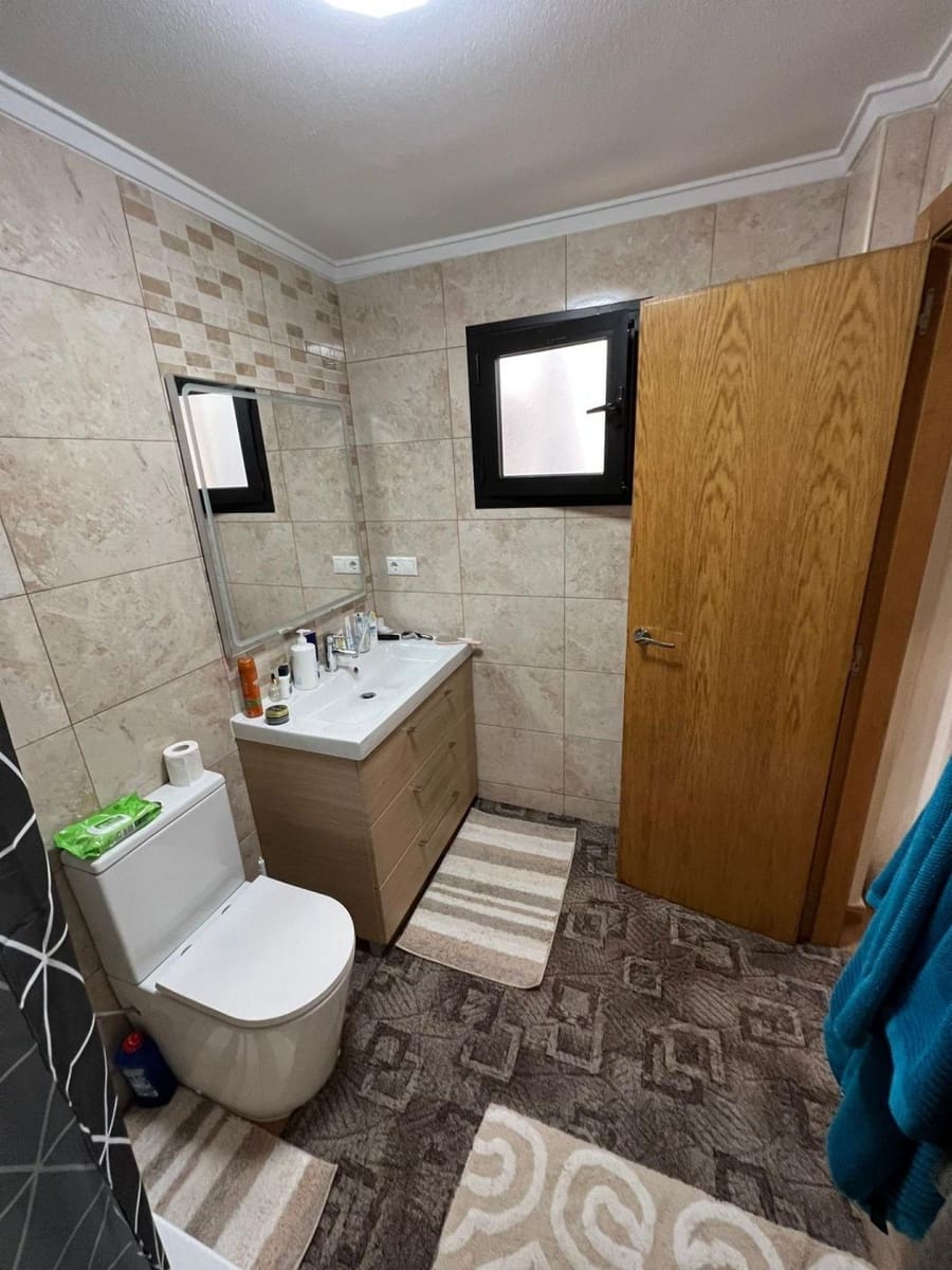 3 makuuhuone Huoneisto myytävänä paikassa Torrevieja - 180 000 € (Ref: 9869147)
