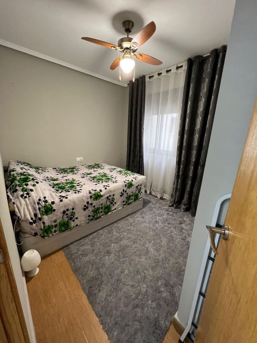 3 makuuhuone Huoneisto myytävänä paikassa Torrevieja - 180 000 € (Ref: 9869147)