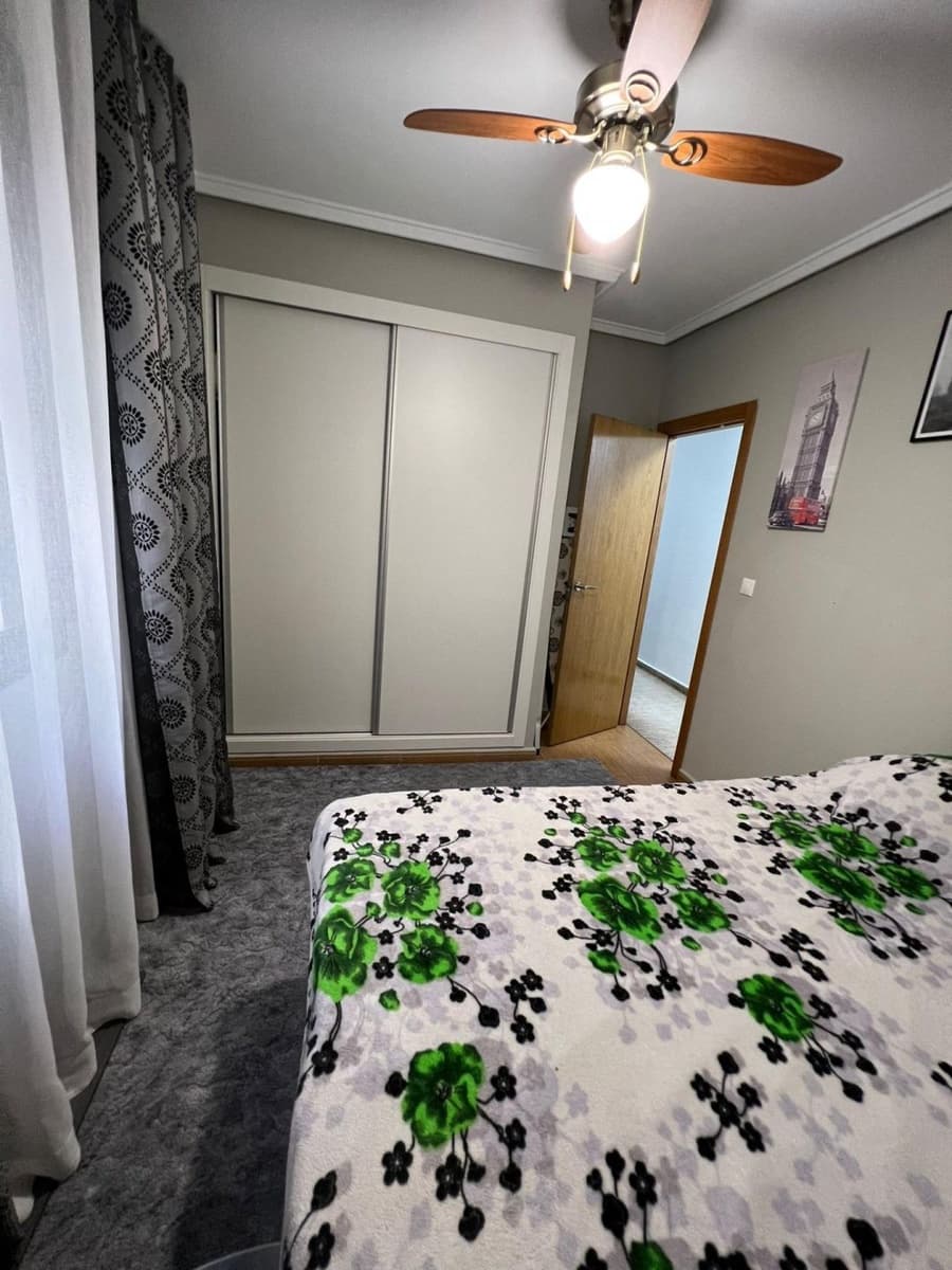 3 makuuhuone Huoneisto myytävänä paikassa Torrevieja - 180 000 € (Ref: 9869147)