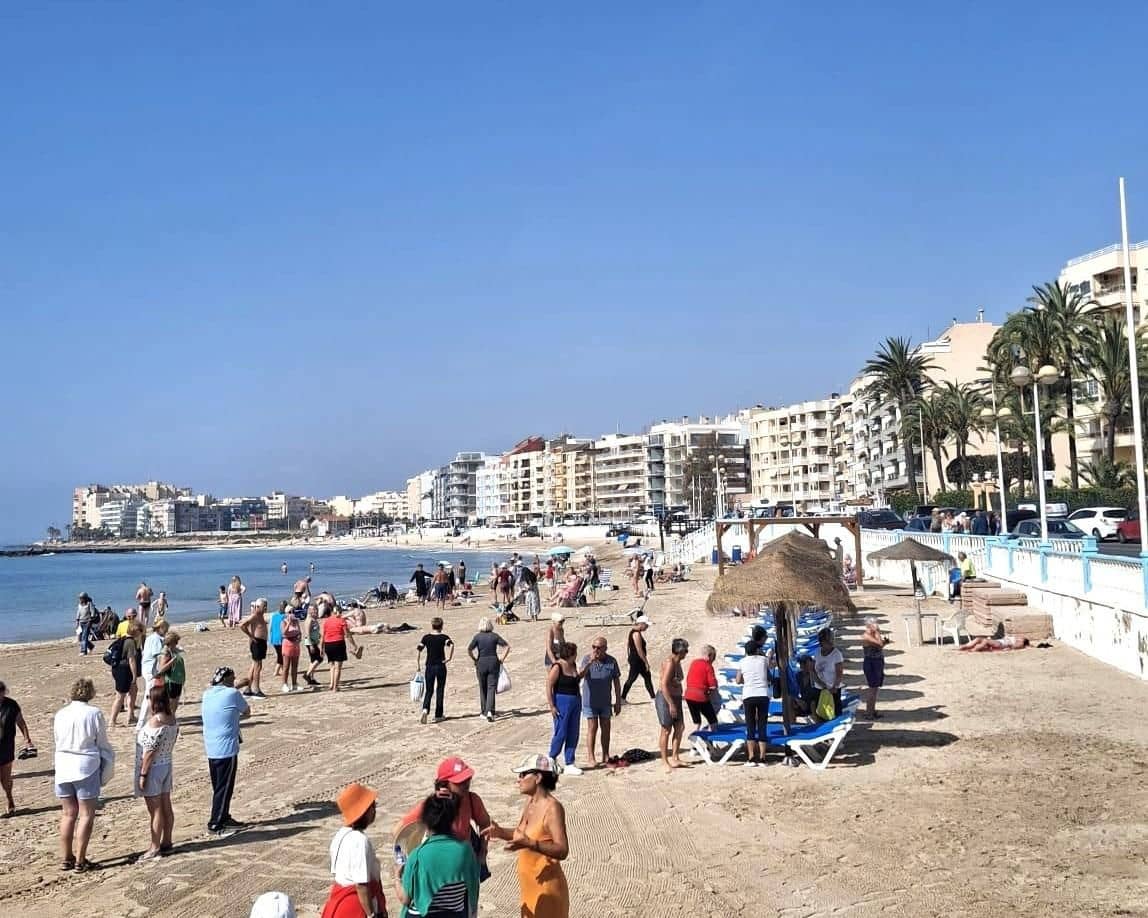 3 makuuhuone Huoneisto myytävänä paikassa Torrevieja - 180 000 € (Ref: 9869147)