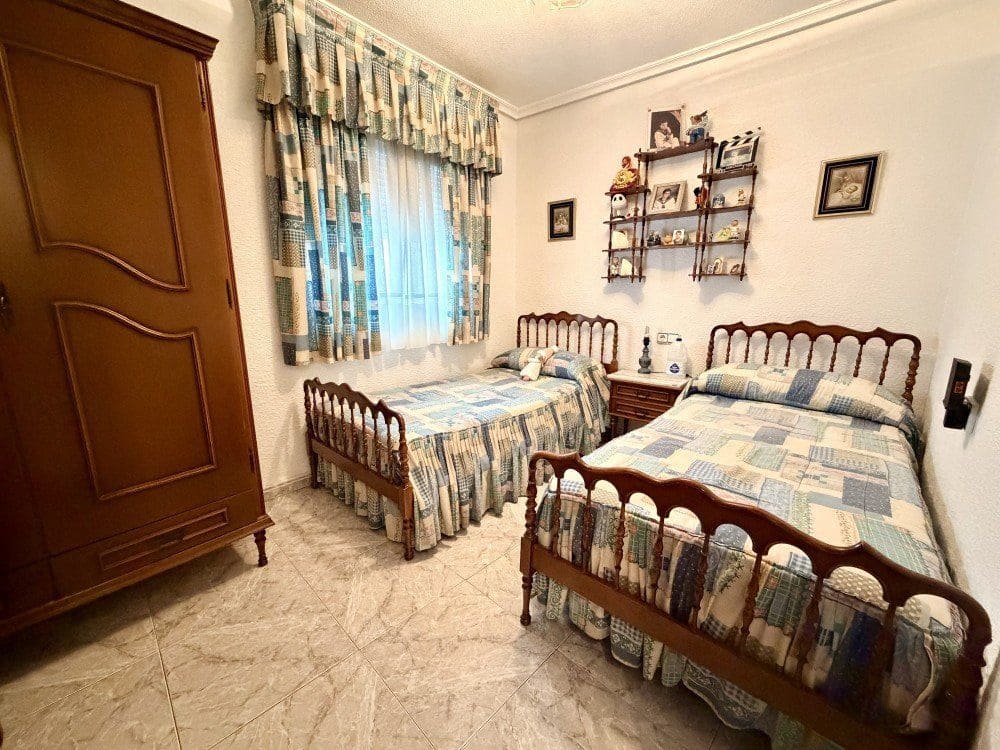 6 slaapkamer Appartement te koop in Torrevieja - € 600.000 (Ref: 9869163)