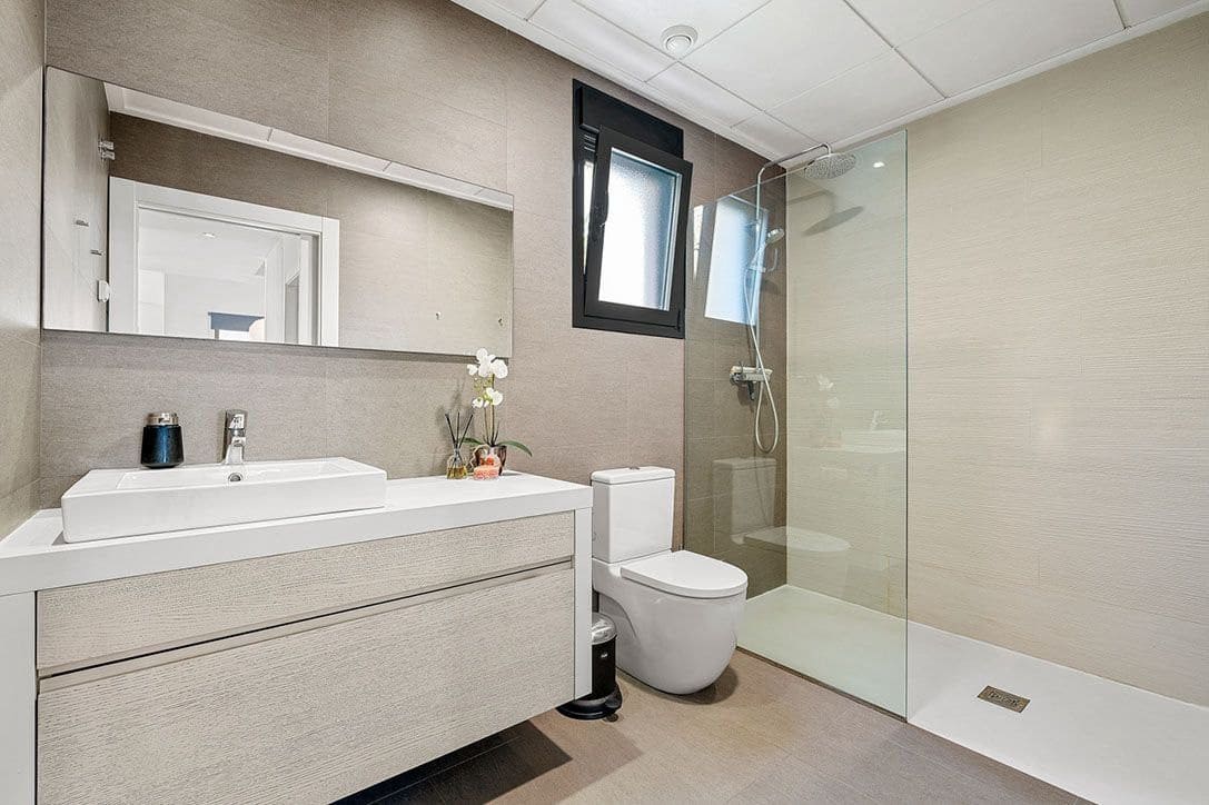 3 makuuhuone Huvila myytävänä paikassa Rojales - 449 000 € (Ref: 9869171)