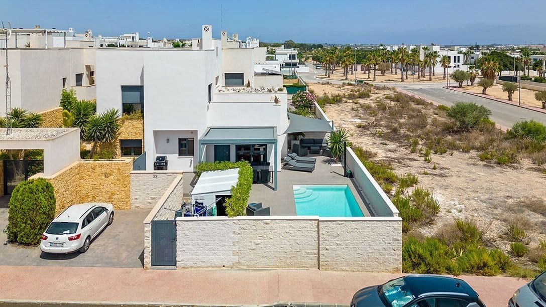 3 makuuhuone Huvila myytävänä paikassa Rojales - 449 000 € (Ref: 9869171)