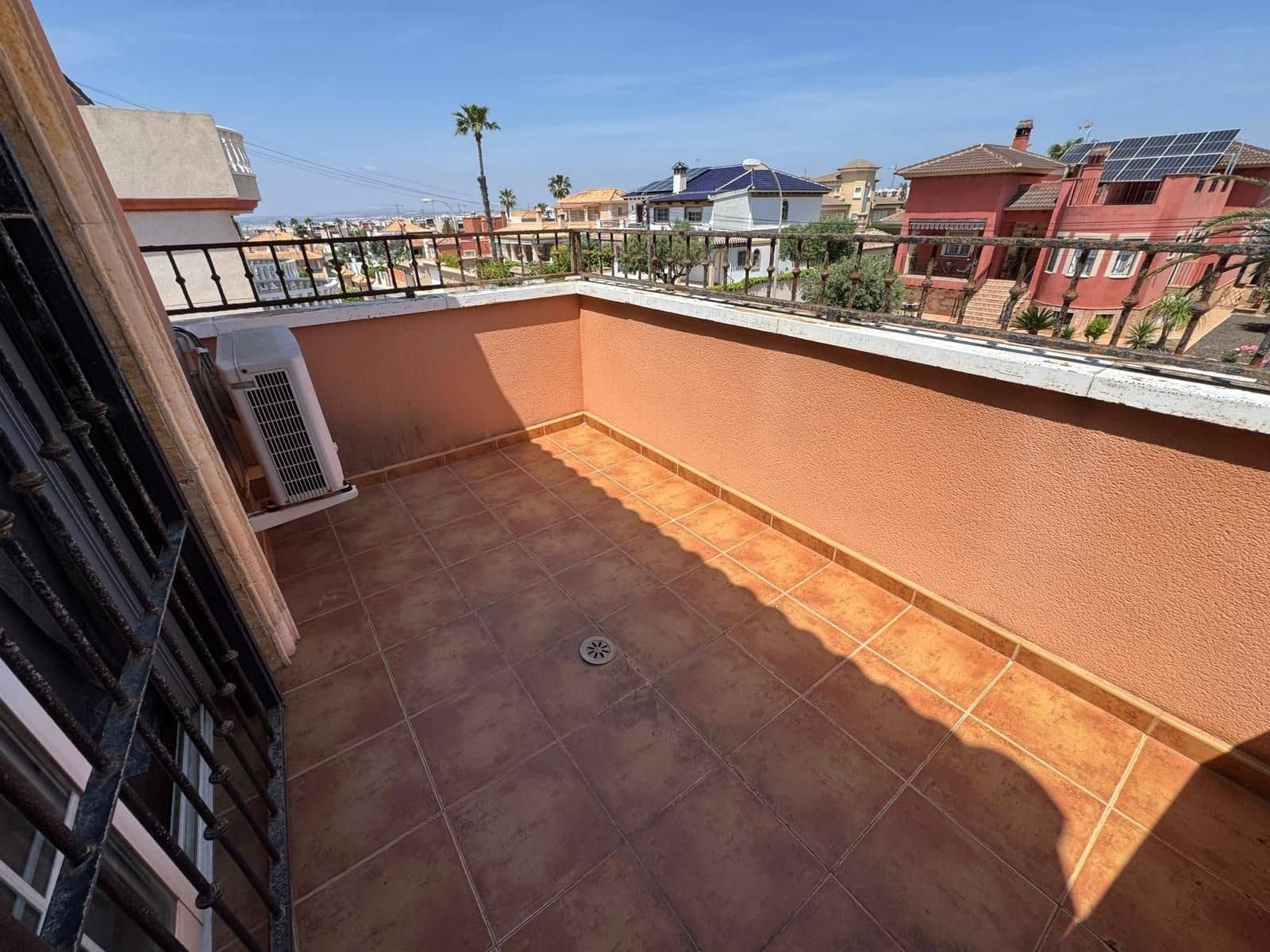 7 chambre Villa/Maison à vendre à Torrevieja avec piscine - 499 900 € (Ref: 9869180)