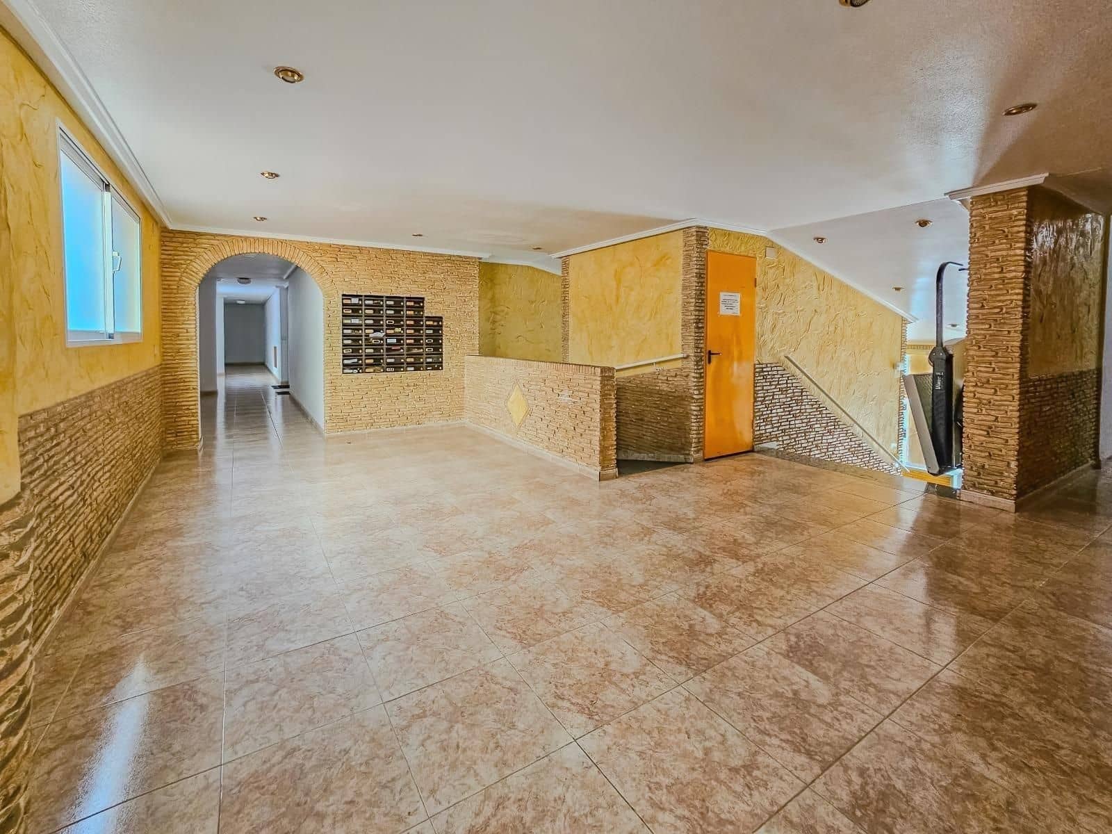 1 chambre Appartement à vendre à Torrevieja avec piscine - 99 900 € (Ref: 9869184)