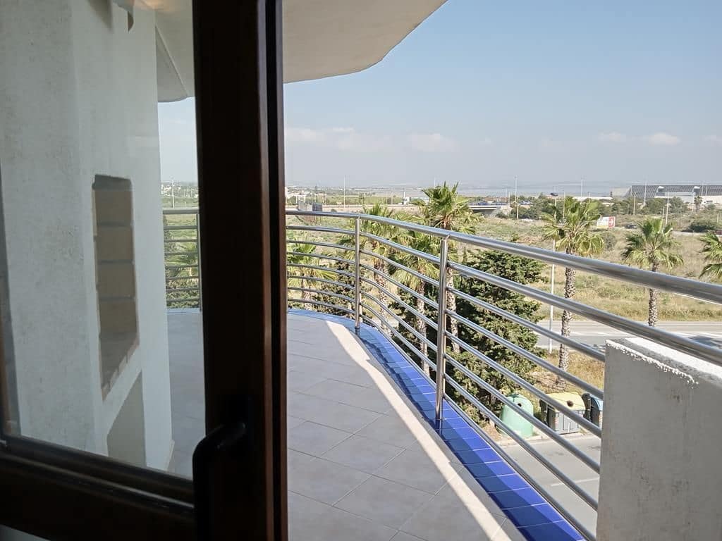 2 quarto Apartamento para venda em Torrevieja com piscina - 129 900 € (Ref: 9869197)