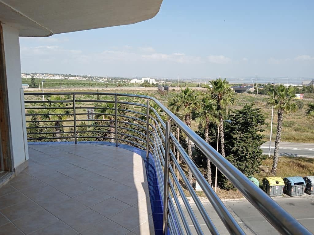 2 quarto Apartamento para venda em Torrevieja com piscina - 129 900 € (Ref: 9869197)