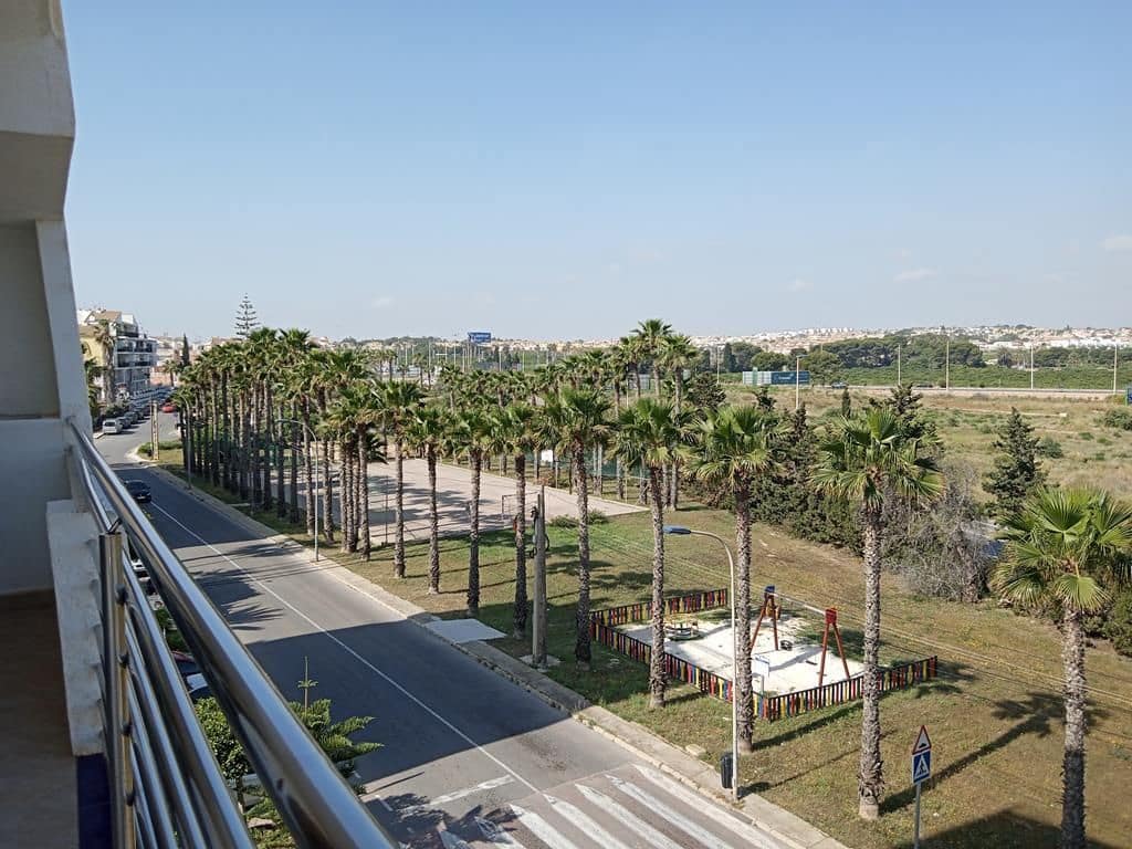 2 quarto Apartamento para venda em Torrevieja com piscina - 129 900 € (Ref: 9869197)