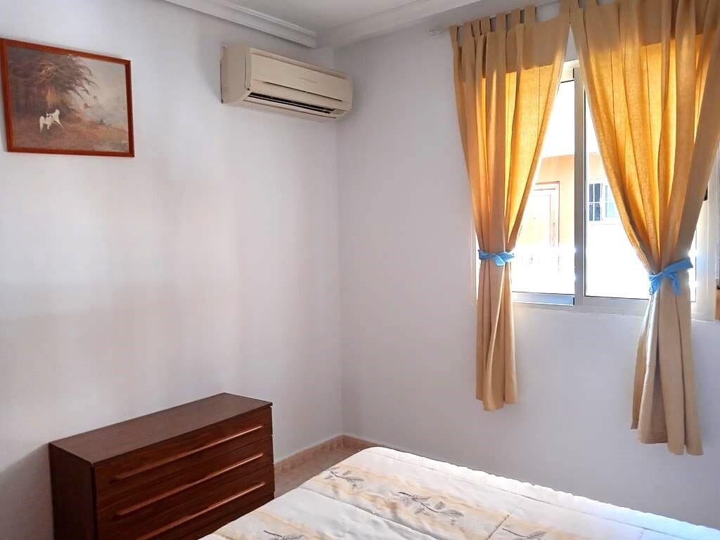 2 makuuhuone Huoneisto myytävänä paikassa Torrevieja - 135 000 € (Ref: 9869201)