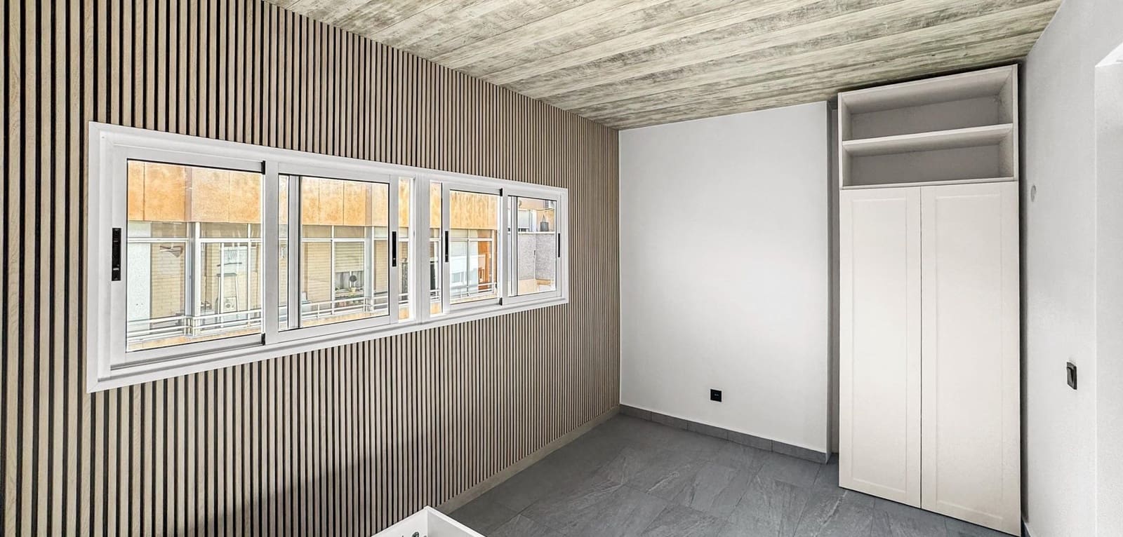 2 sypialnia Apartament na sprzedaż w Torrevieja - 140 000 € (Ref: 9869211)