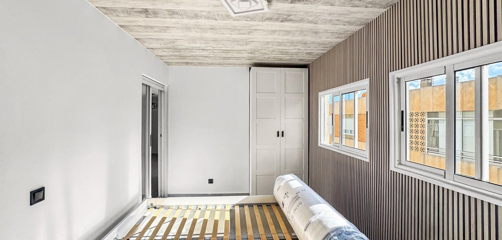 2 sypialnia Apartament na sprzedaż w Torrevieja - 140 000 € (Ref: 9869211)