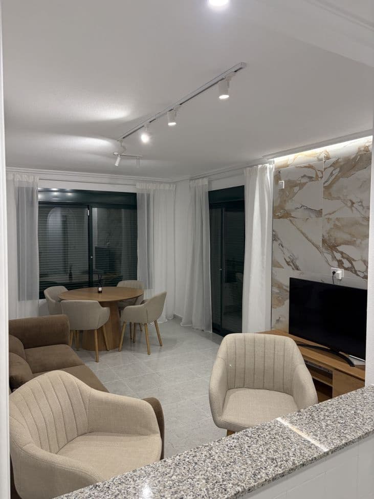 2 makuuhuone Huoneisto myytävänä paikassa Orihuela Costa mukana uima-altaan - 239 000 € (Ref: 9869232)