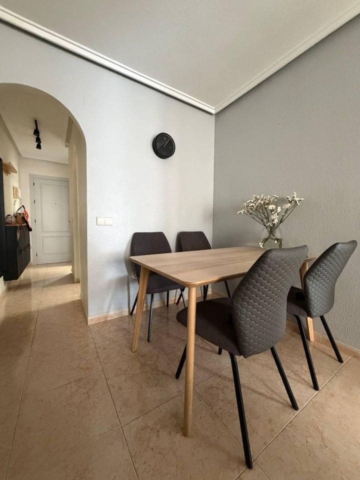 2 makuuhuone Huoneisto myytävänä paikassa Torrevieja - 134 900 € (Ref: 9869239)