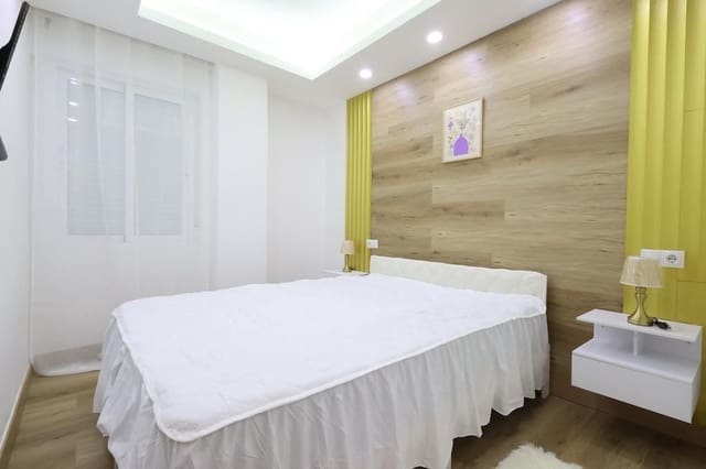 4 soveværelse Lejlighed til salg i Centro, Torrevieja - € 285.000 (Ref: 9869245)