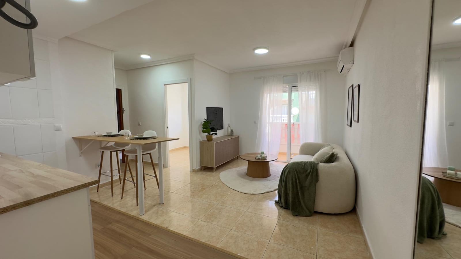 2 soverom Leilighet til salgs i Torrevieja - € 154 900 (Ref: 9869252)