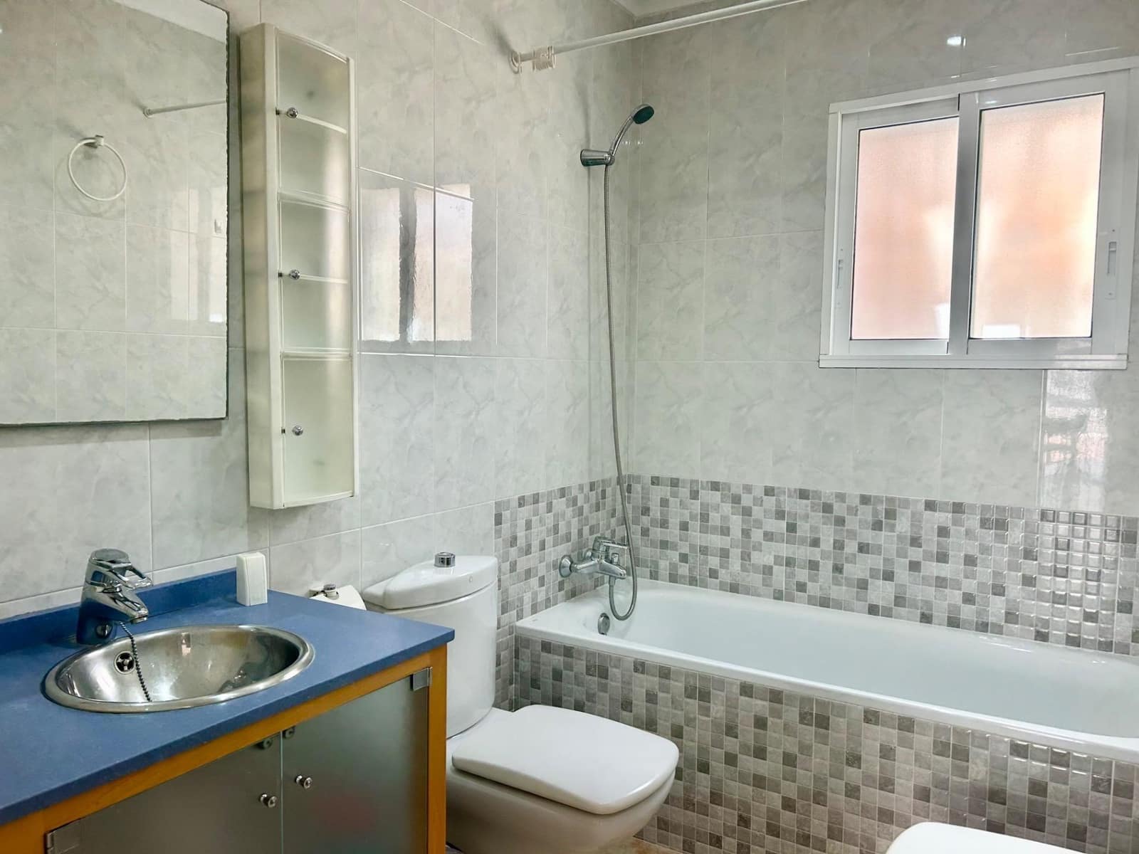 3 bedroom Villa for sale in San Luis with pool - € 549,900 (Ref: 9869263)
