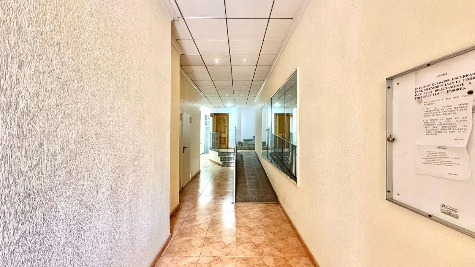 Apartamento de 2 habitaciones en Torrevieja en venta - 139.900 € (Ref: 9869272)