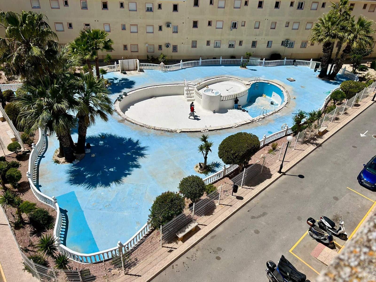 2 bedroom Apartment for sale in Torrevieja - € 119,900 (Ref: 9869281)