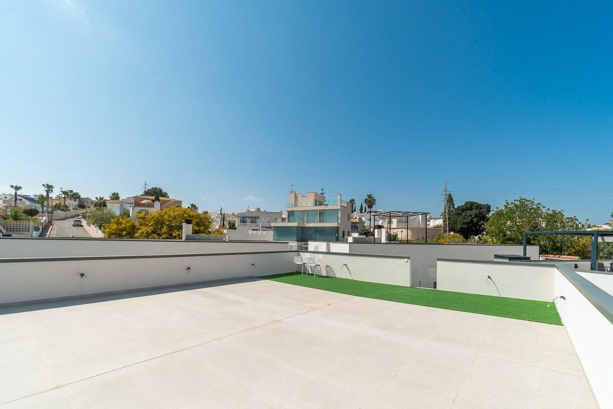 3 Zimmer Villa zu verkaufen in San Miguel de Salinas mit Pool - 524.900 € (Ref: 9869288)