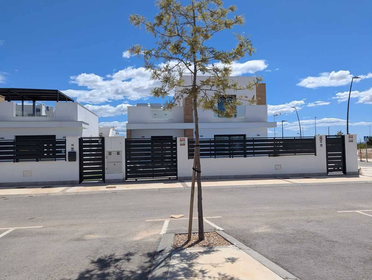 3 soverom Villa til salgs i Roldan - € 409 000 (Ref: 9869290)