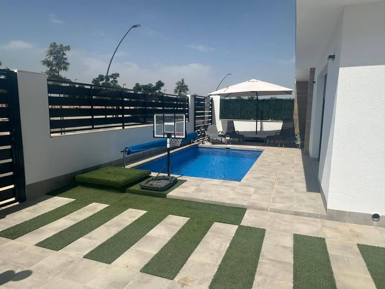 3 soverom Villa til salgs i Roldan - € 409 000 (Ref: 9869290)
