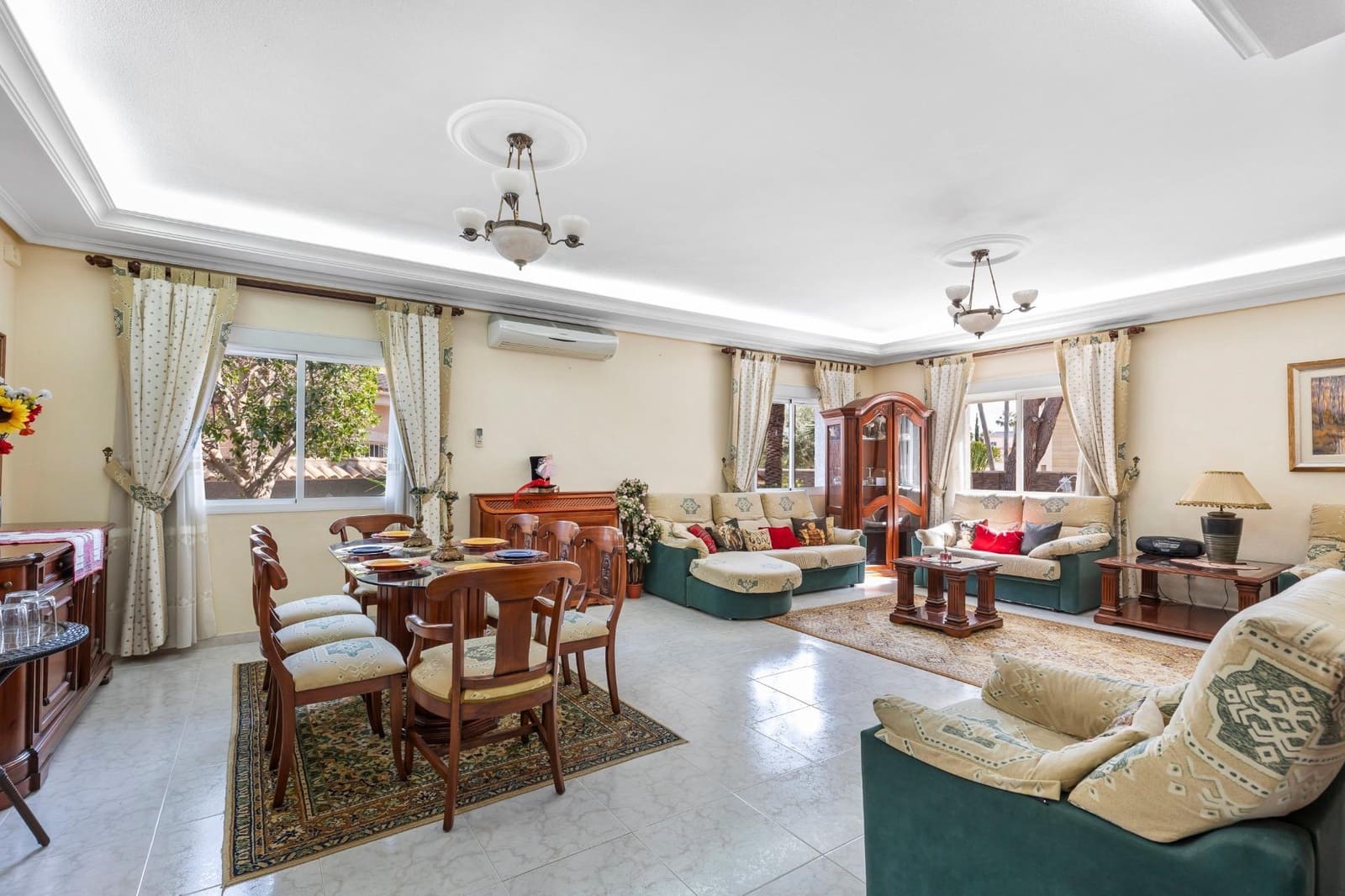 5 camera da letto Villa in vendita in Pueblo Bravo con piscina - 599.000 € (Rif: 9869308)