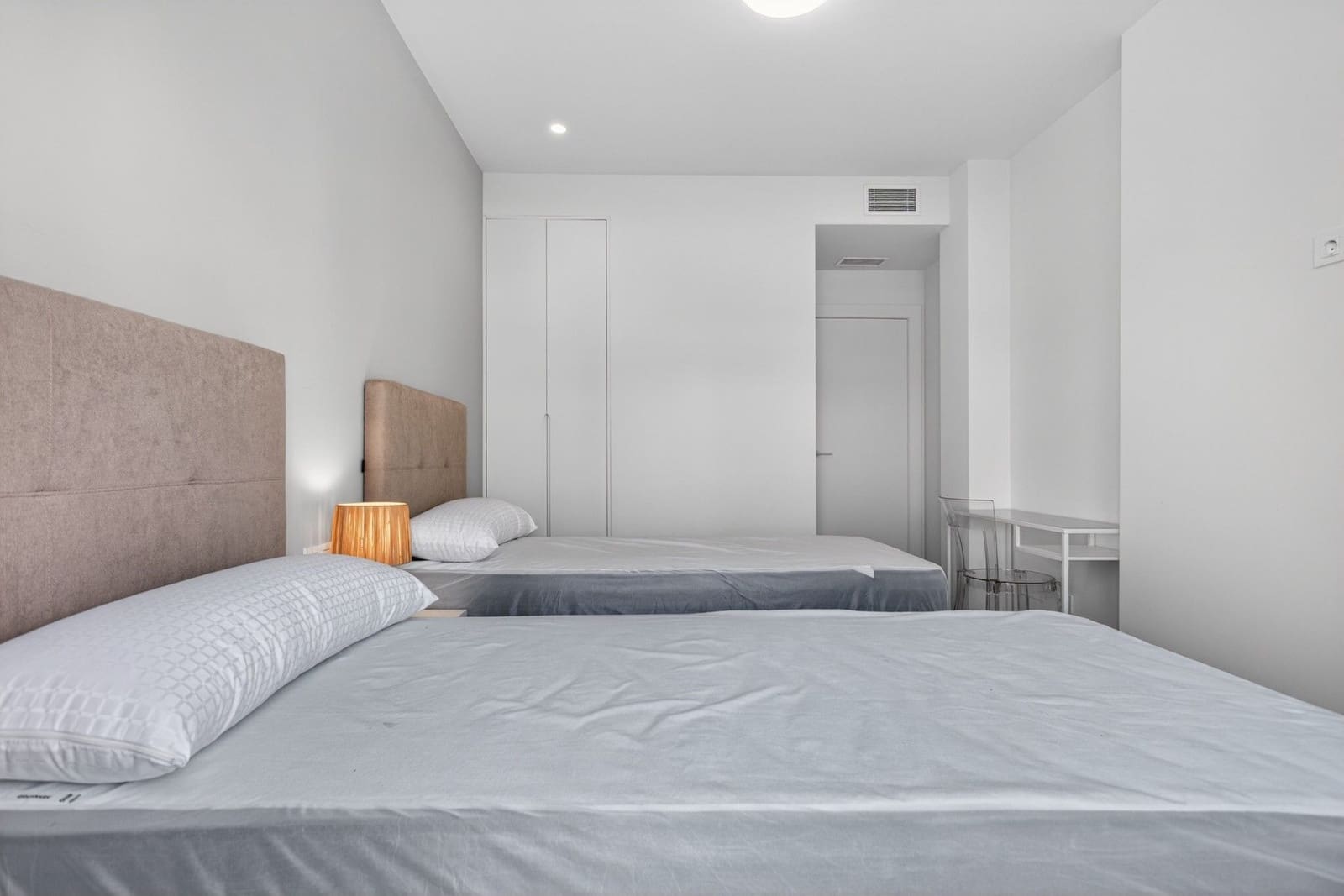 2 bedroom Apartment for sale in Guardamar del Segura - € 325,000 (Ref: 9869309)