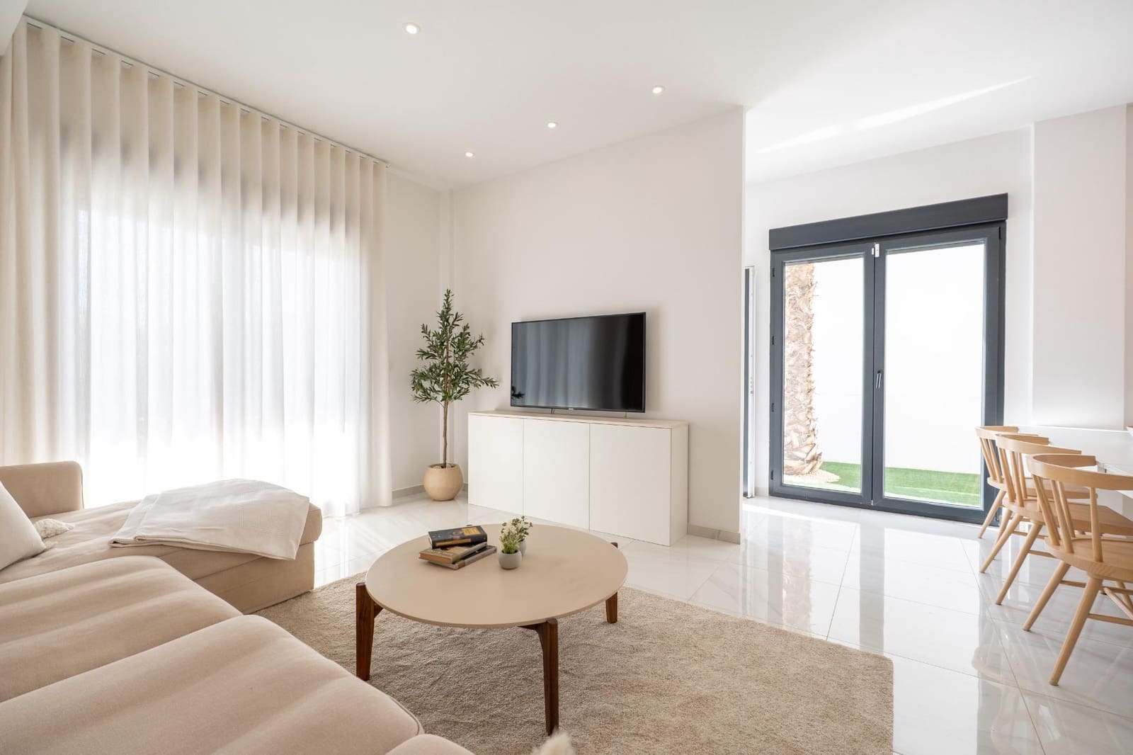 3 bedroom Villa for sale in Bigastro with pool - € 349,000 (Ref: 9869323)