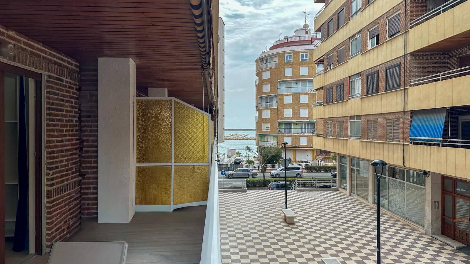 2 Zimmer Apartment zu verkaufen in Torrevieja - 265.000 € (Ref: 9869325)