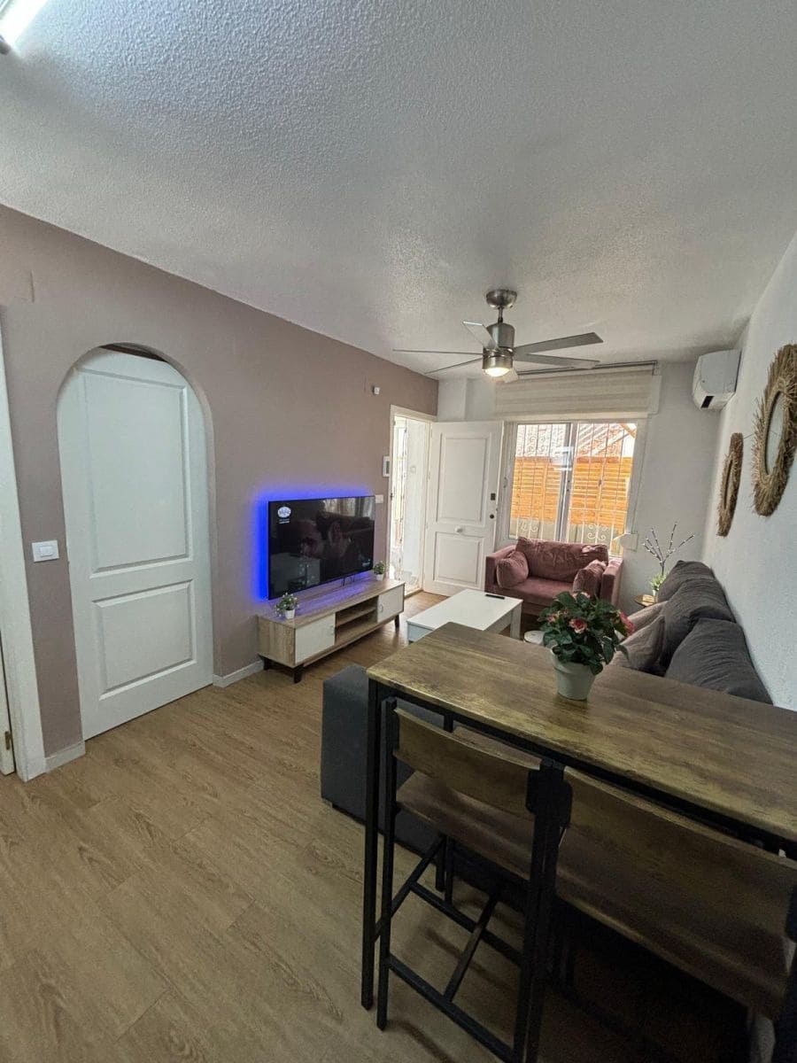 1 soverom Bungalow til salgs i Los Balcones med svømmebasseng - € 114 900 (Ref: 9869330)