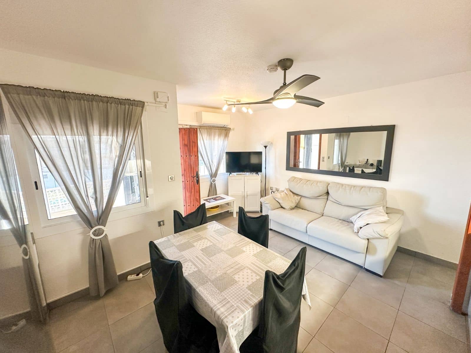1 Zimmer Apartment zu verkaufen in San Miguel de Salinas - 115.000 € (Ref: 9869335)