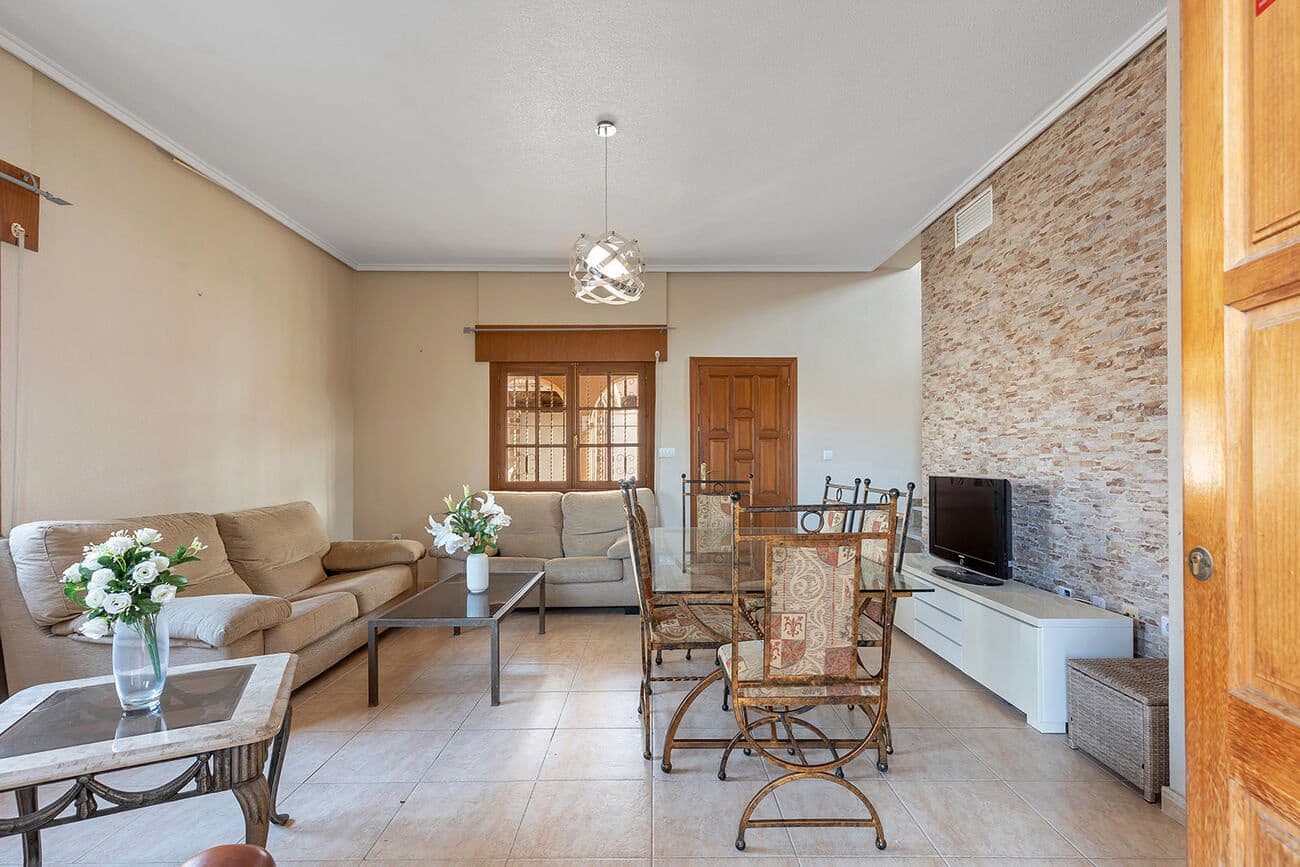 4 bedroom Villa for sale in Almoradi with pool - € 385,000 (Ref: 9869341)