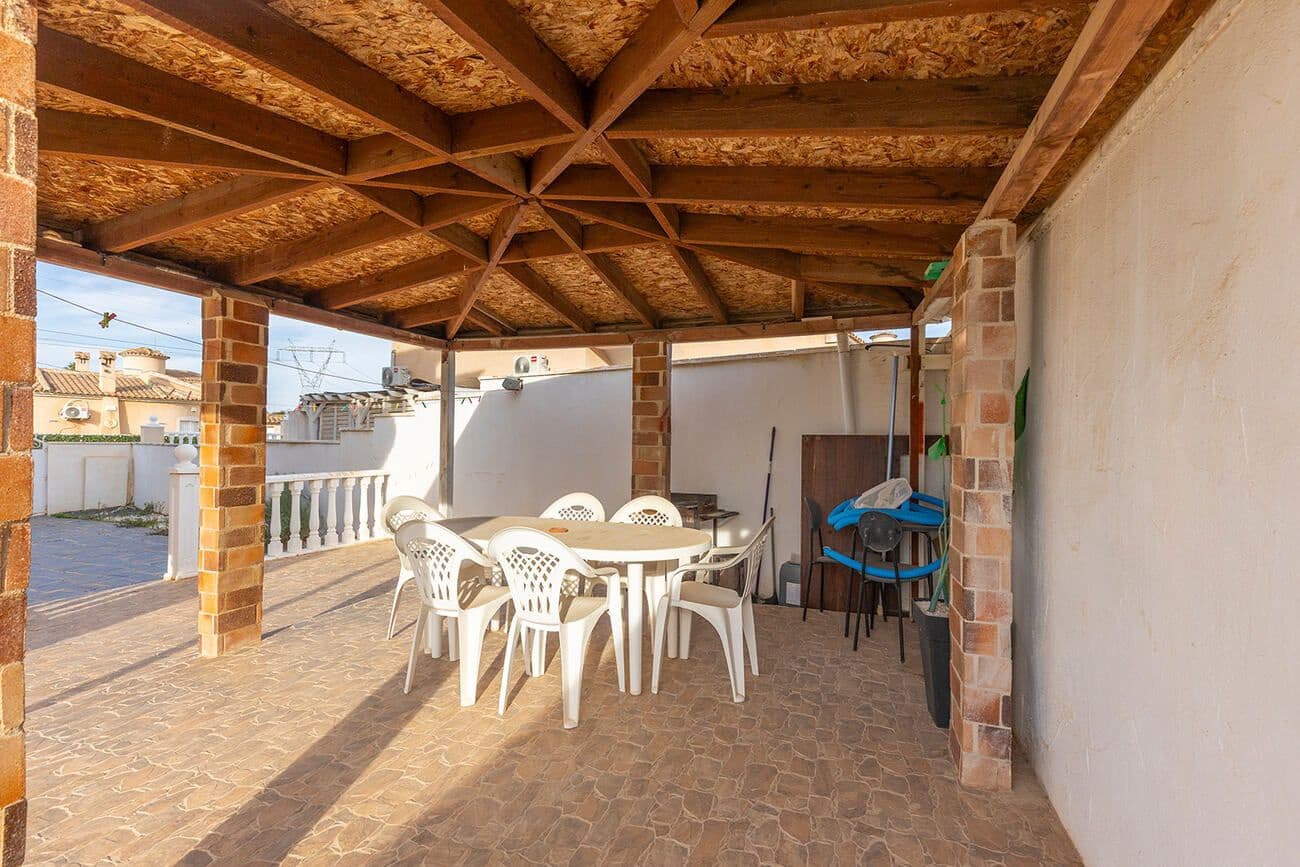 4 bedroom Villa for sale in Almoradi with pool - € 385,000 (Ref: 9869341)