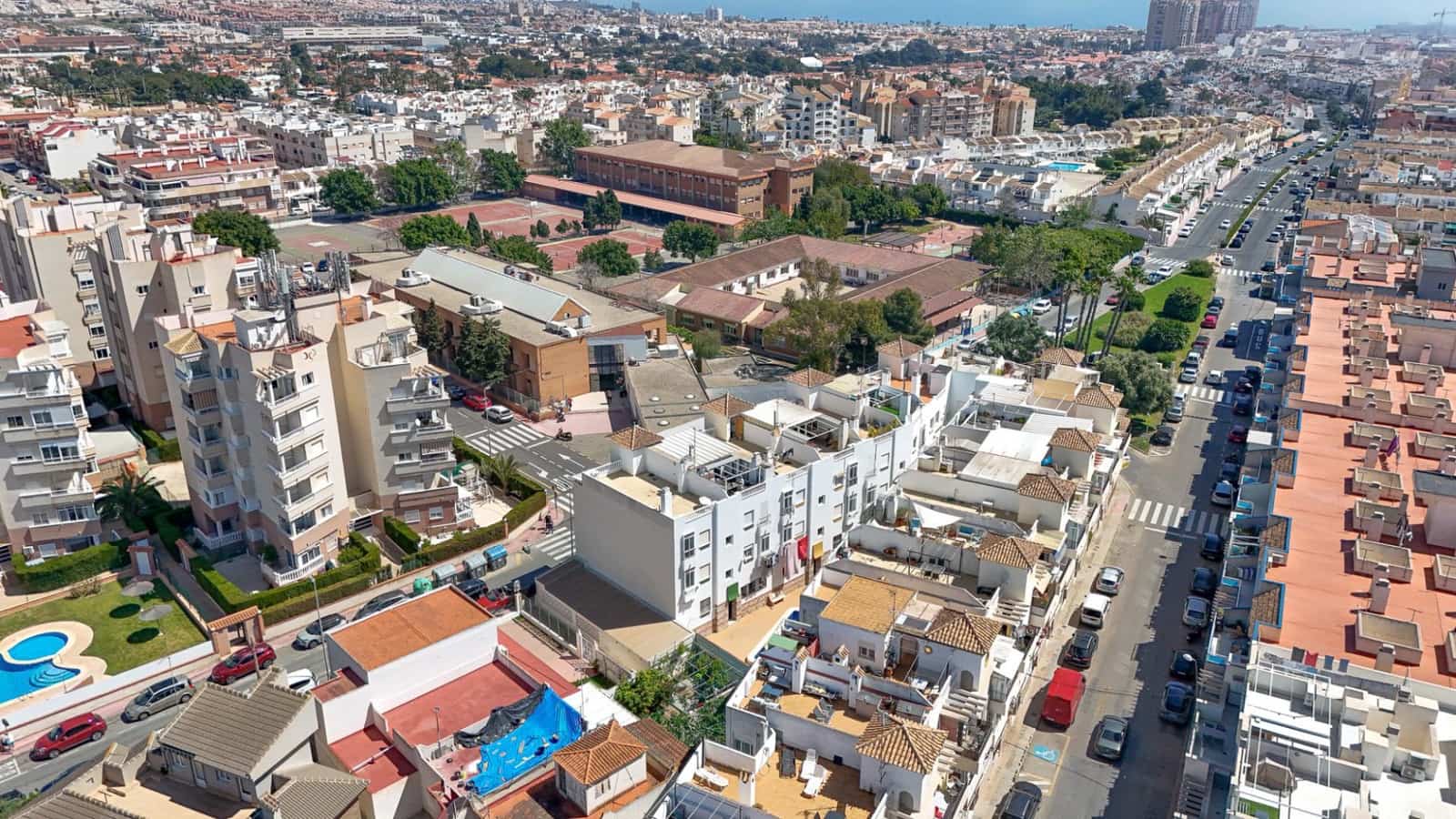 2 slaapkamer Appartement te koop in Torrevieja - € 145.000 (Ref: 9869347)