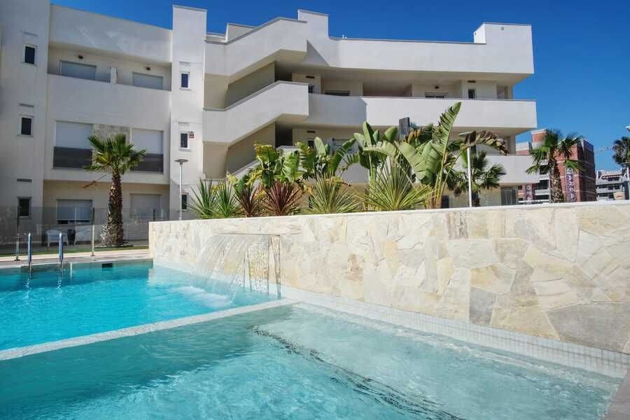 2 bedroom Apartment for sale in Guardamar del Segura - € 287,500 (Ref: 9869351)