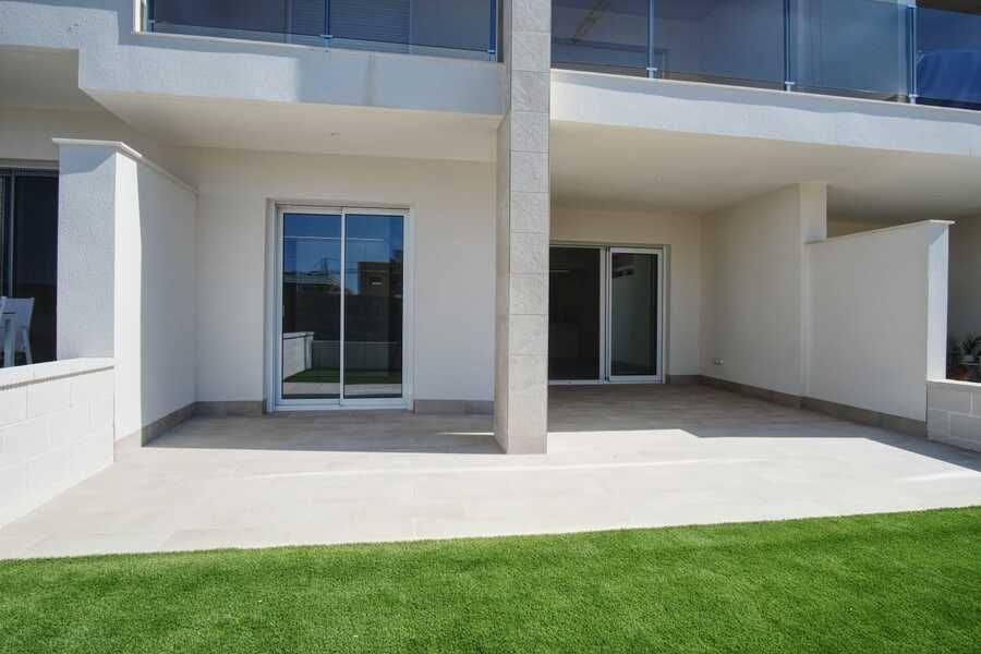2 bedroom Apartment for sale in Guardamar del Segura - € 287,500 (Ref: 9869351)