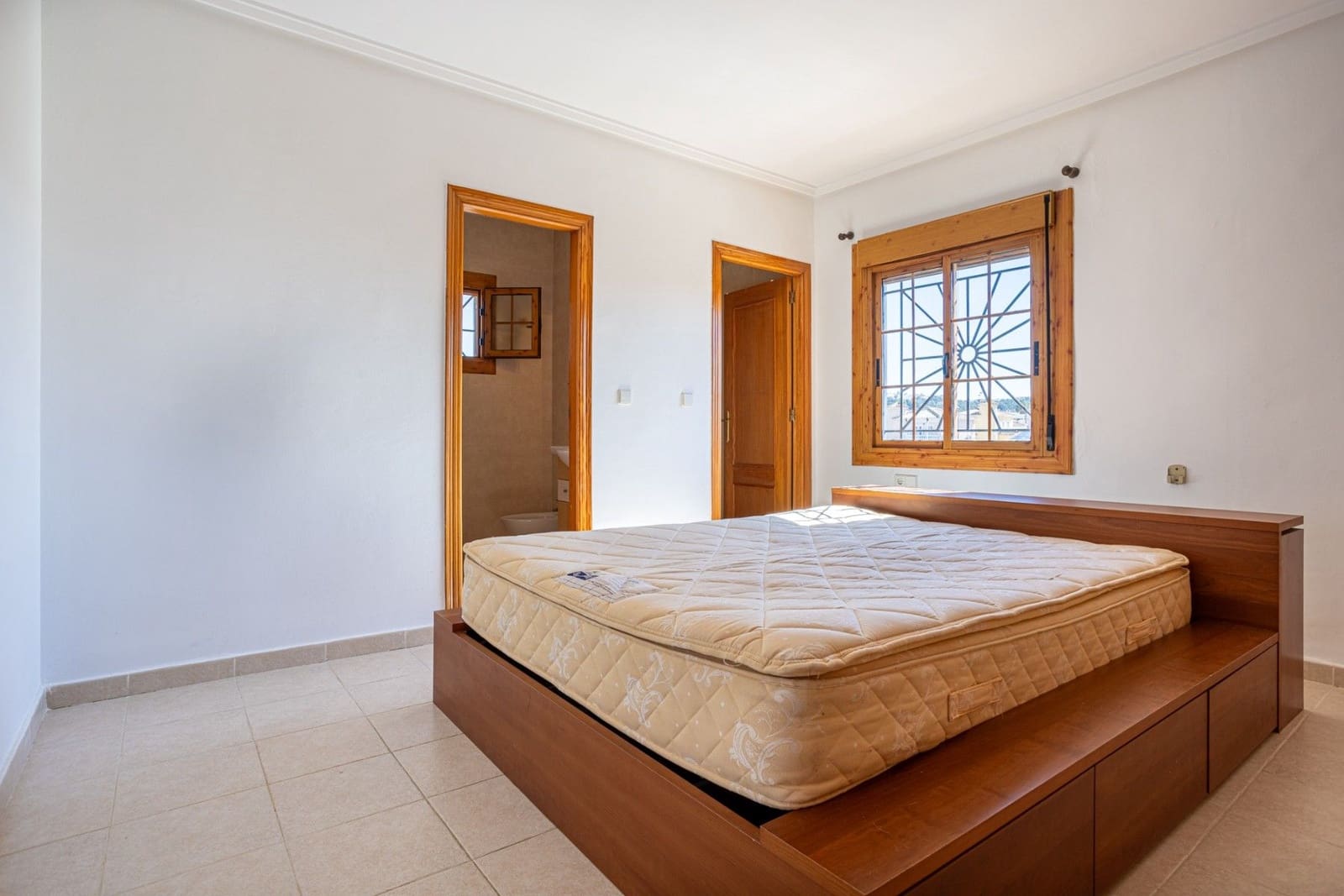 5 bedroom Villa for sale in Benijofar with pool garage - € 449,900 (Ref: 9869354)
