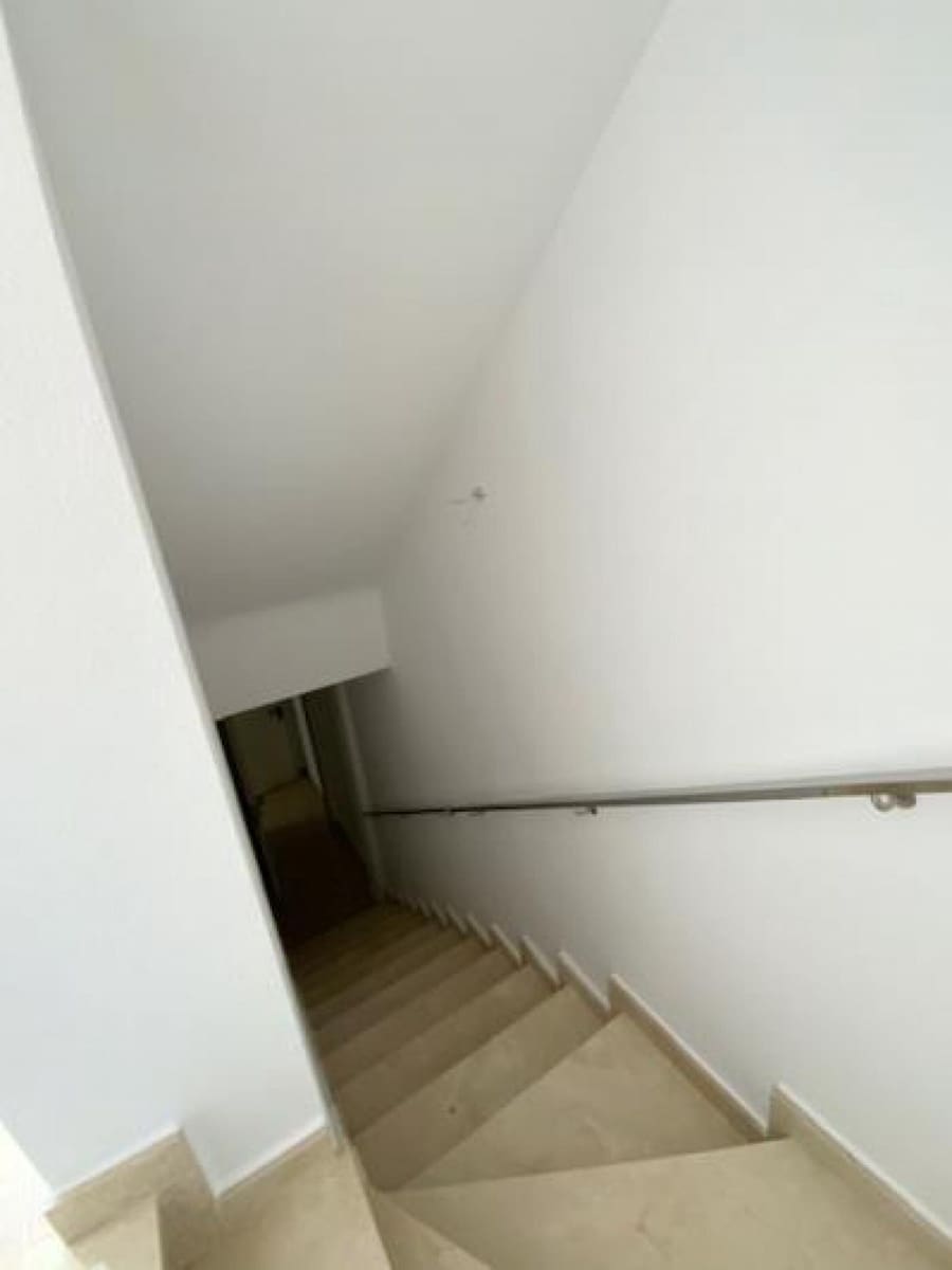 4 slaapkamer Villa te koop in Roldan met zwembad garage - € 232.705 (Ref: 9869355)