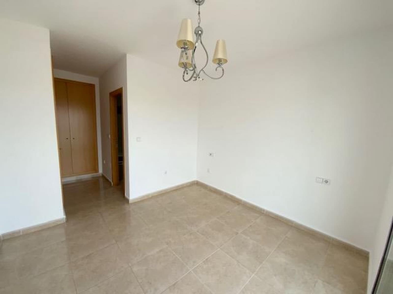 4 slaapkamer Villa te koop in Roldan met zwembad garage - € 232.705 (Ref: 9869355)