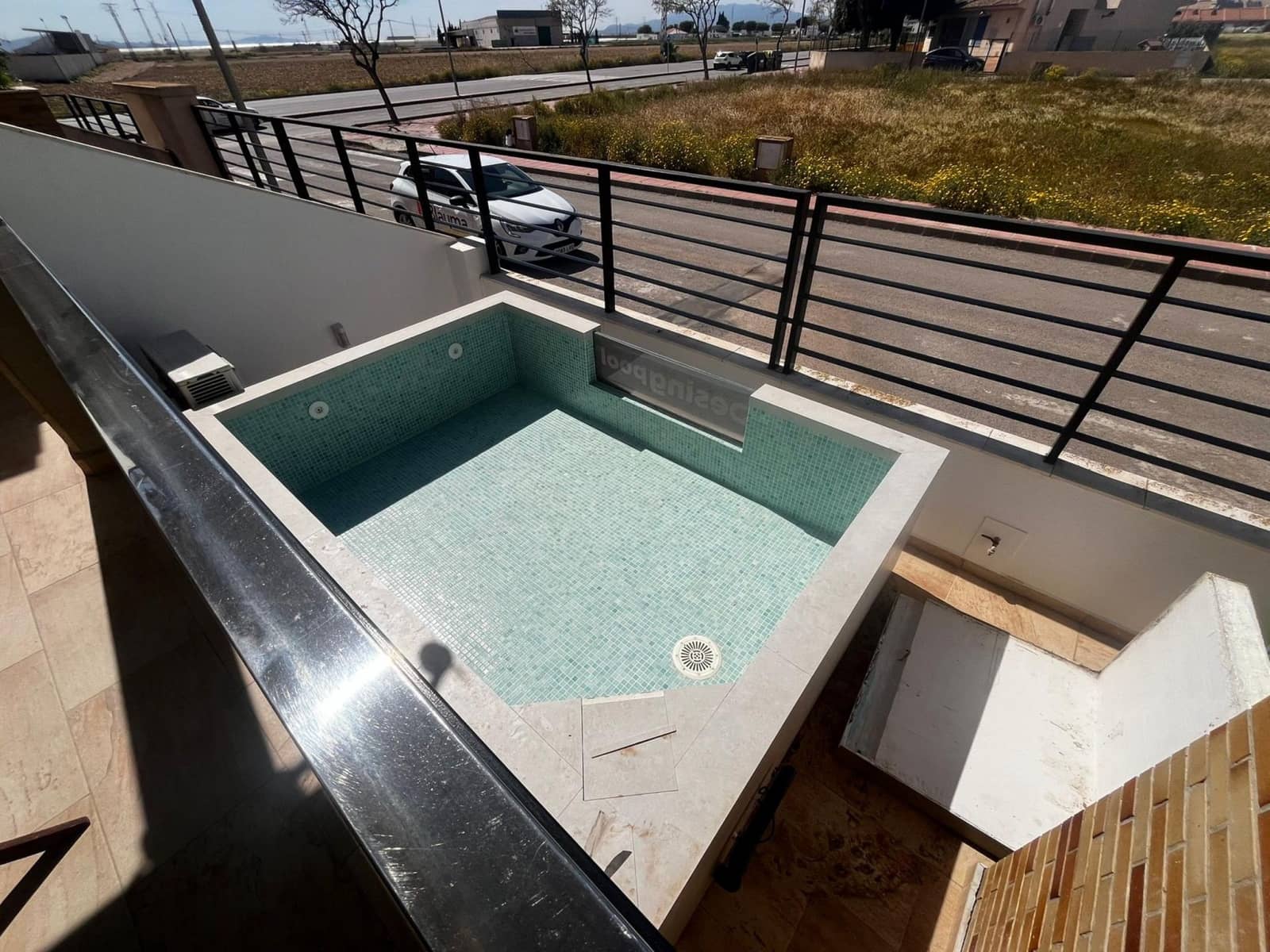 4 slaapkamer Villa te koop in Roldan met zwembad garage - € 232.705 (Ref: 9869355)
