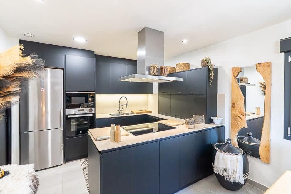 Chalet de 4 habitaciones en Benejúzar en venta con piscina - 724.900 € (Ref: 9869356)