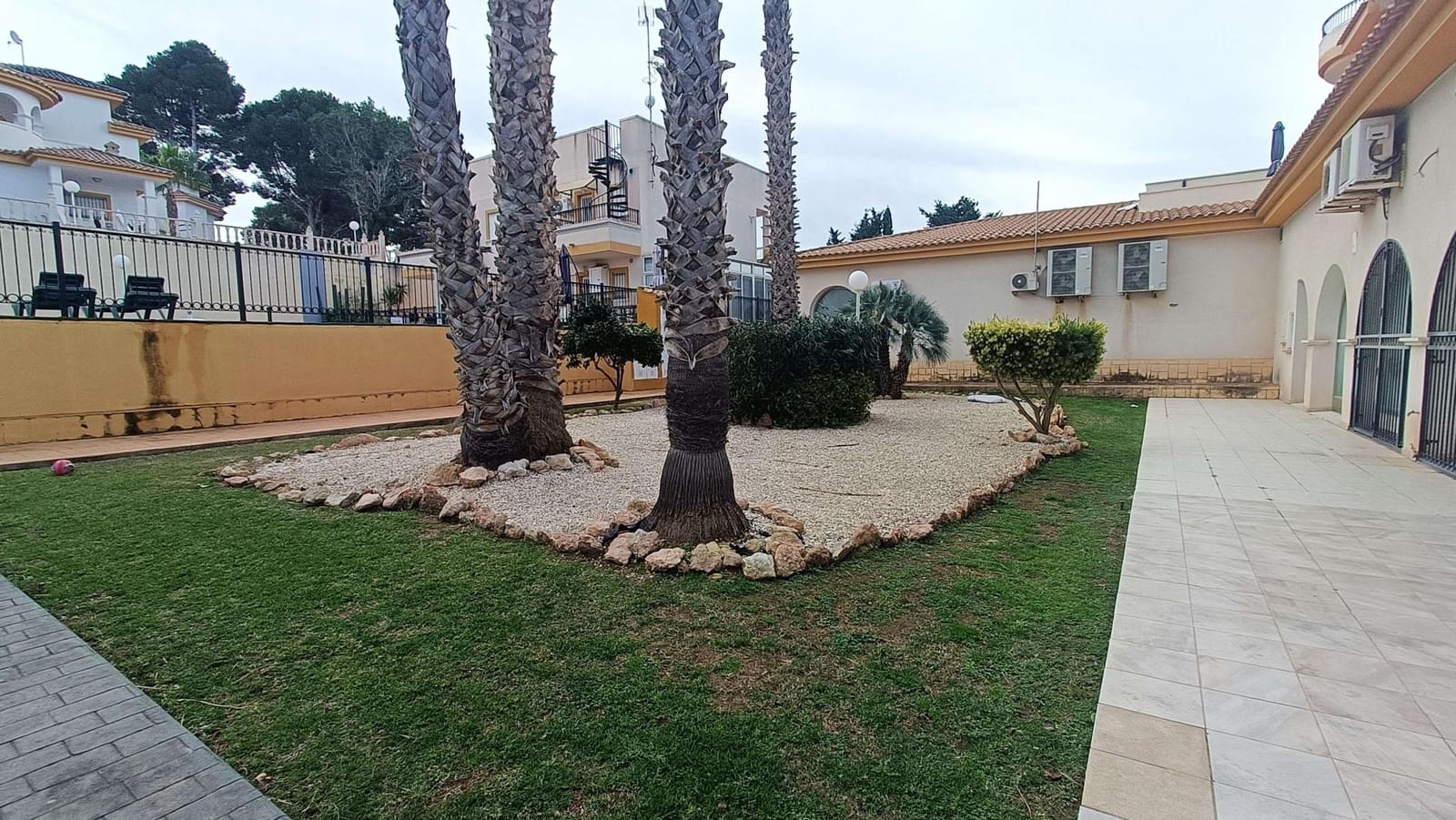 2 bedroom Apartment for sale in Villamartin - € 164,999 (Ref: 9869368)