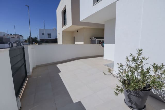 3 sovrum Villa till salu i Daya Vieja med pool - 379 000 € (Ref: 9869371)