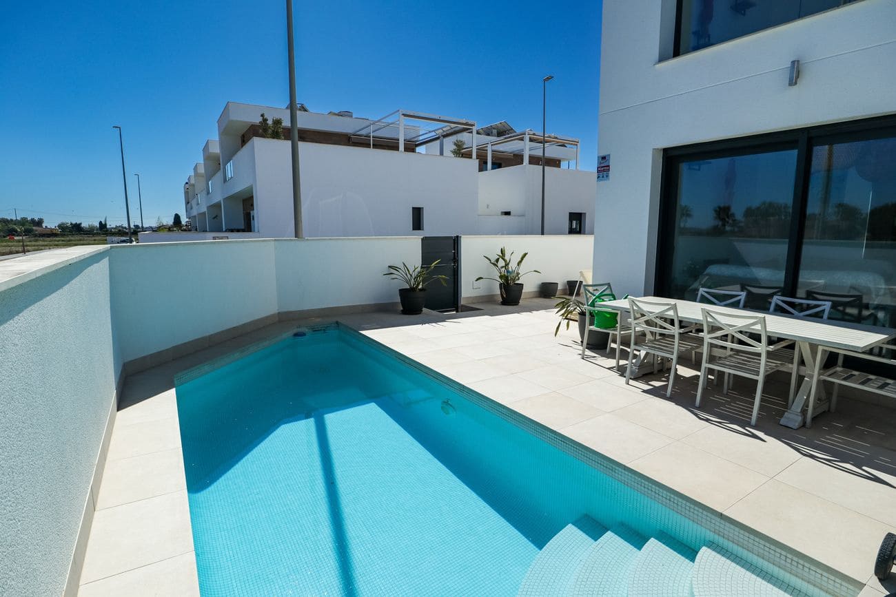 3 sovrum Villa till salu i Daya Vieja med pool - 379 000 € (Ref: 9869371)