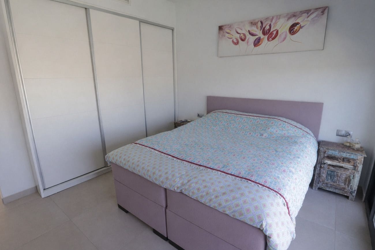 3 sovrum Villa till salu i Daya Vieja med pool - 379 000 € (Ref: 9869371)