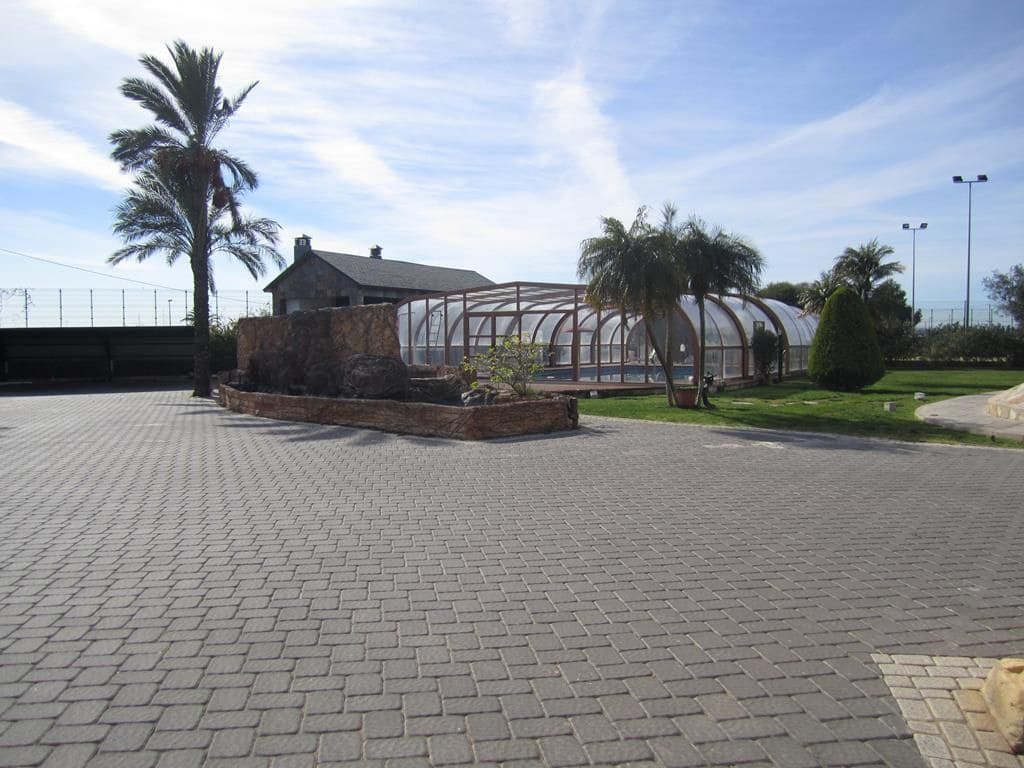 5 slaapkamer Villa te koop in Los Montesinos met zwembad - € 1.950.000 (Ref: 9869380)