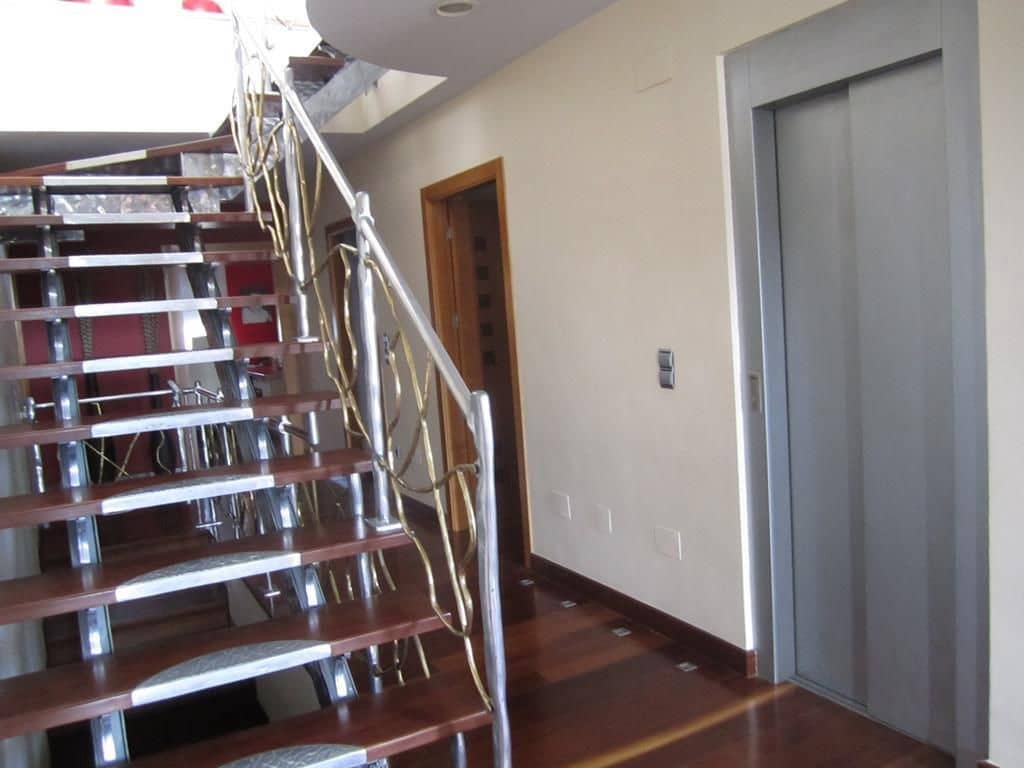 5 slaapkamer Villa te koop in Los Montesinos met zwembad - € 1.950.000 (Ref: 9869380)