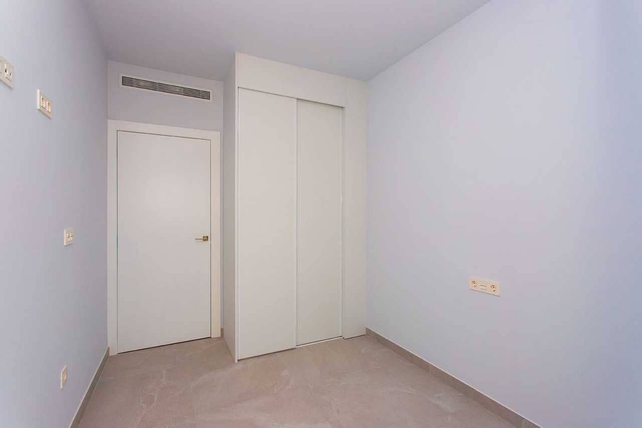 2 makuuhuone Huoneisto myytävänä paikassa Torrevieja - 280 000 € (Ref: 9869395)