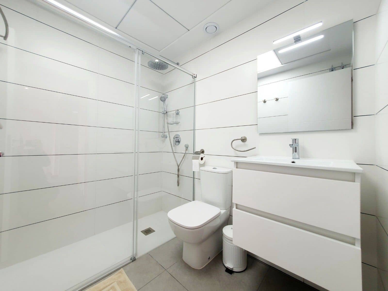 Apartamento de 2 habitaciones en Filipinas en venta - 249.900 € (Ref: 9869398)